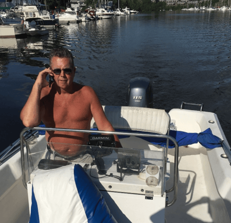 Ron Lee boat-cropped