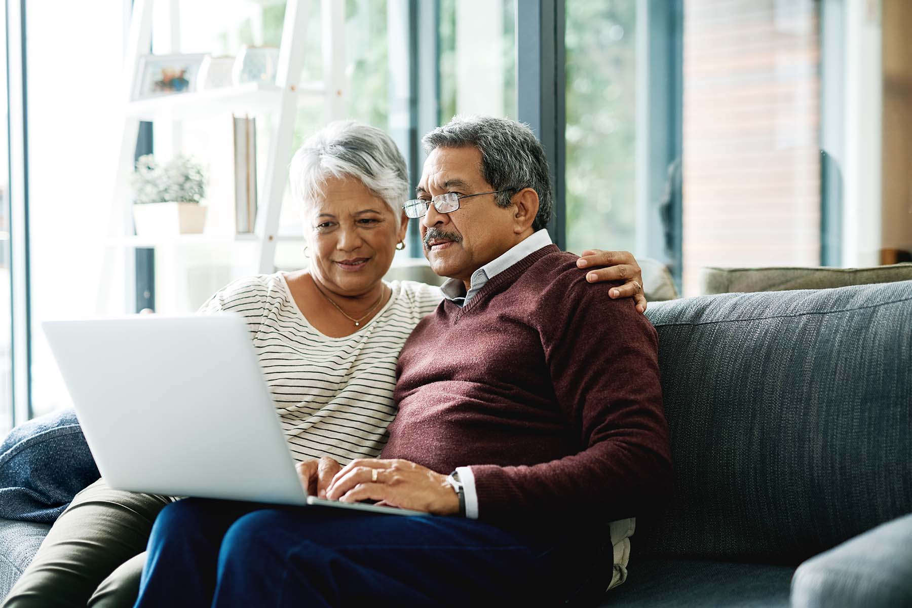 GettyImages-1135957270_CHT_Hispanic_couple